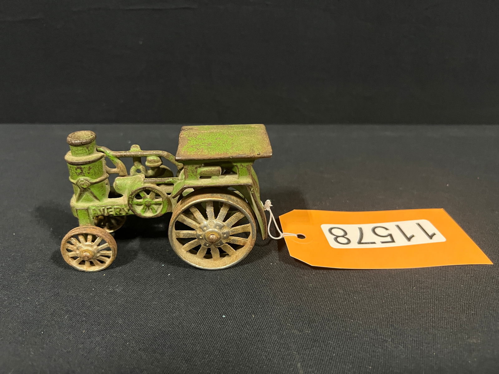 Avery Cast Iron steam powered tractor toy (1 of 4)