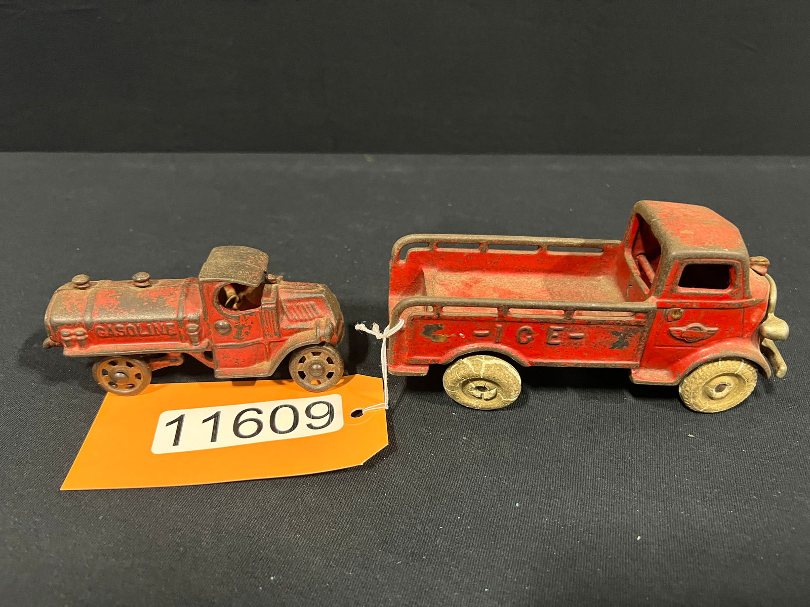 Arcade cast iron ice truck gasoline Mack tanker toy (1 of 4)