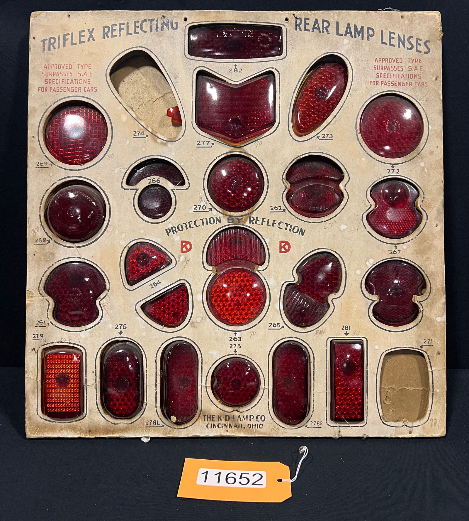 Rare Triflex reflective rear lens lamp display board (1 of 1)