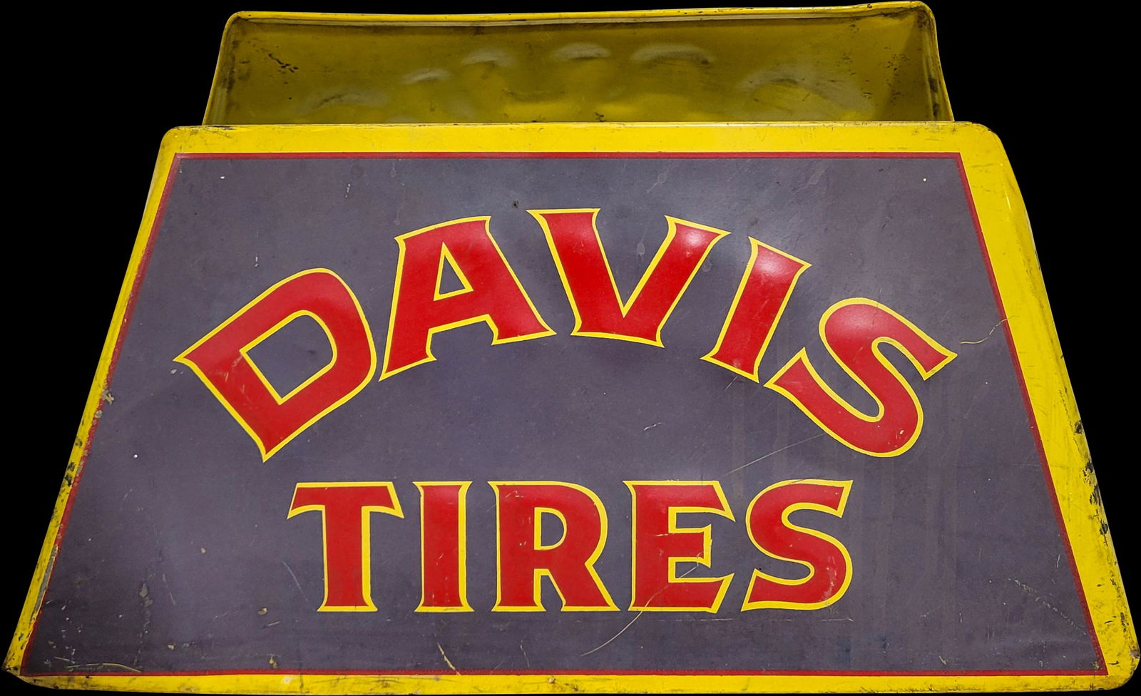 Davis Tires Metal Tire Display Stand (1 of 2)