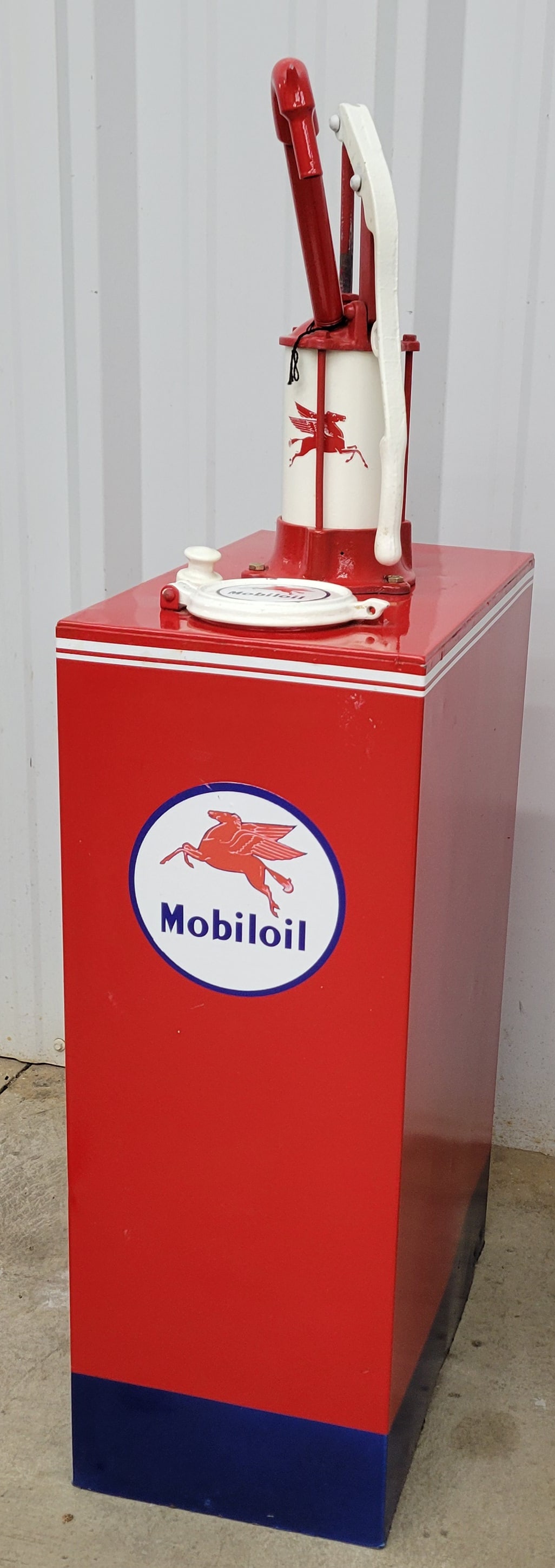 Restored Mobiloil Lubester (1 of 3)