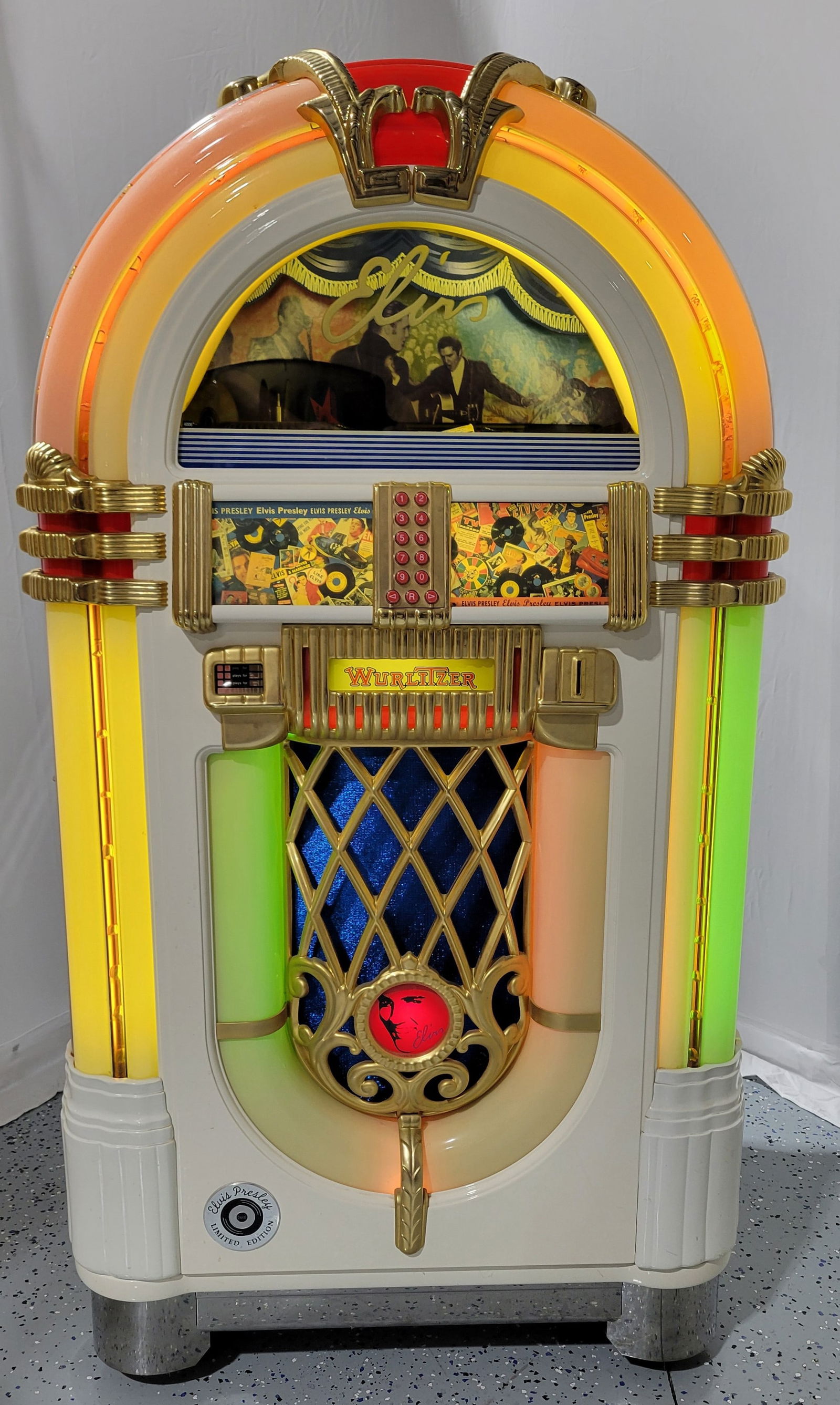 2000 Wurlitzer Model OMT-CD-50 Elvis Presley Limited Edition Bubbler Jukebox (1 of 7)