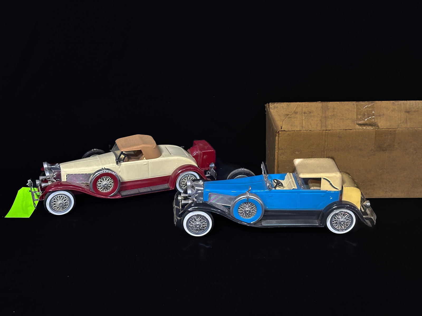 2 - 1935 Jim Beam Duesenberg Model J Decanter toy car. (1 of 3)