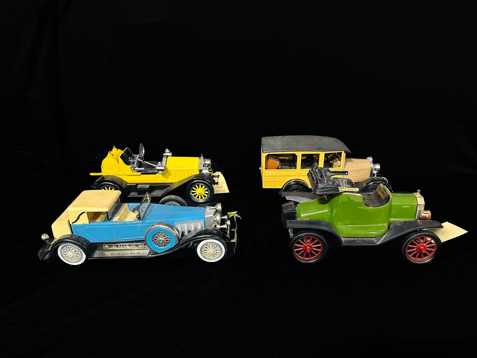 4 Jim Beam decanter Ford 1934 Duesenberg Stutz Ford woody wagon (1 of 2)