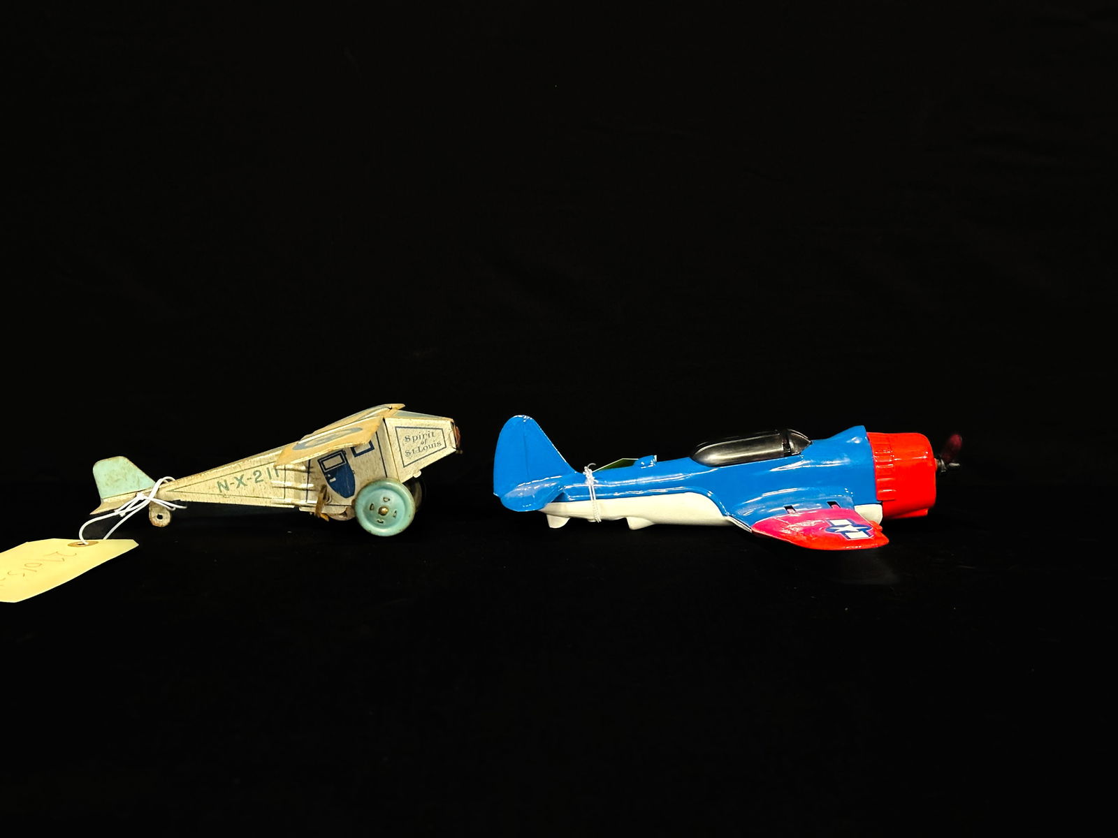 Chein Tin Lindbergh toy Dyersville Scale models Prop Plane foldable wings (1 of 2)