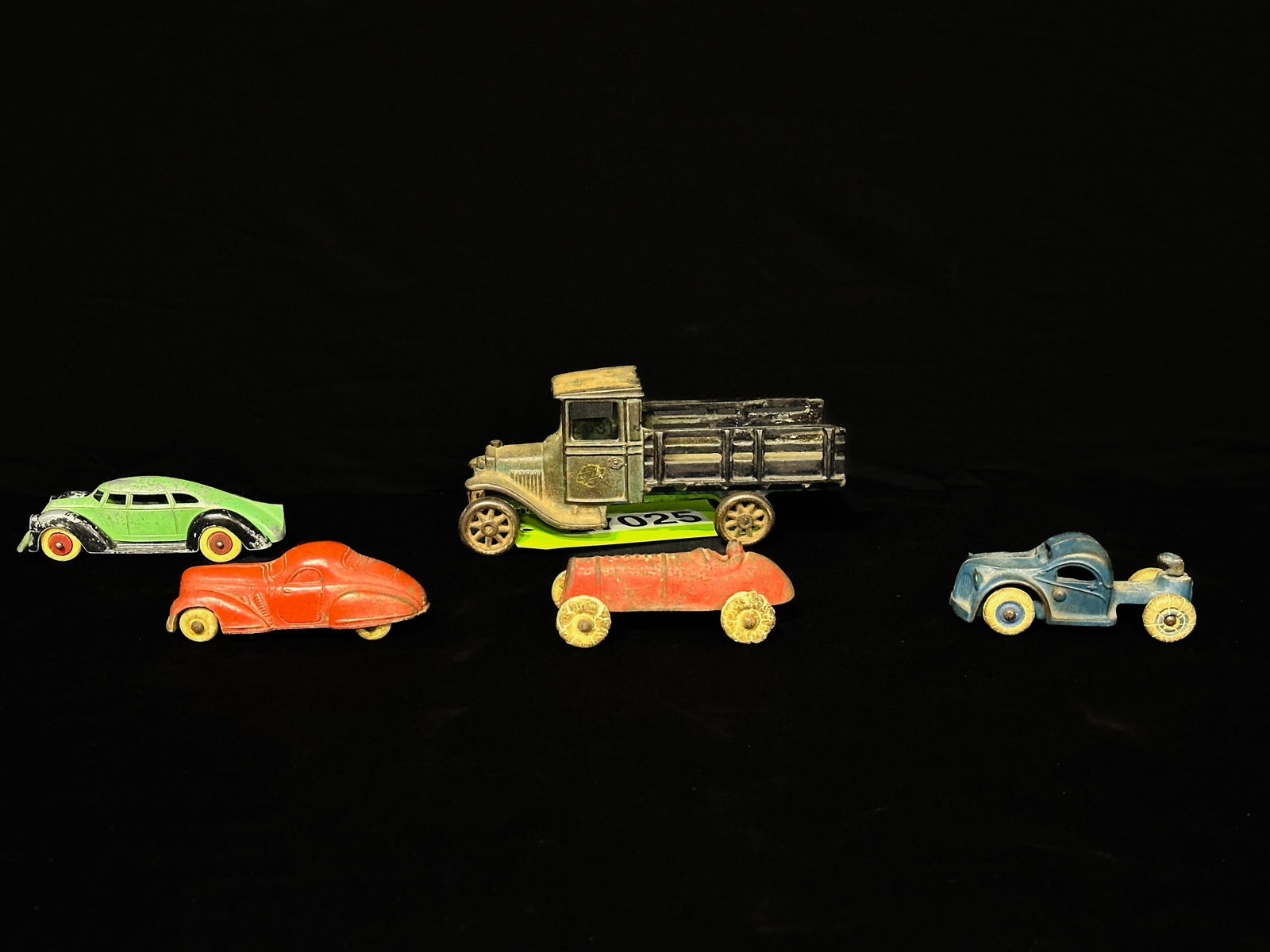 Arcade Hubley AC Williams Manoil Sun Cast Iron toy truck cars (1 of 2)