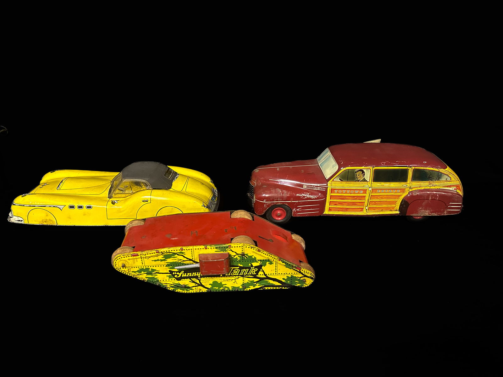Marx Tin litho friction falcon Wyandotte Woody Estate car Sunny Andy tank toy (1 of 2)