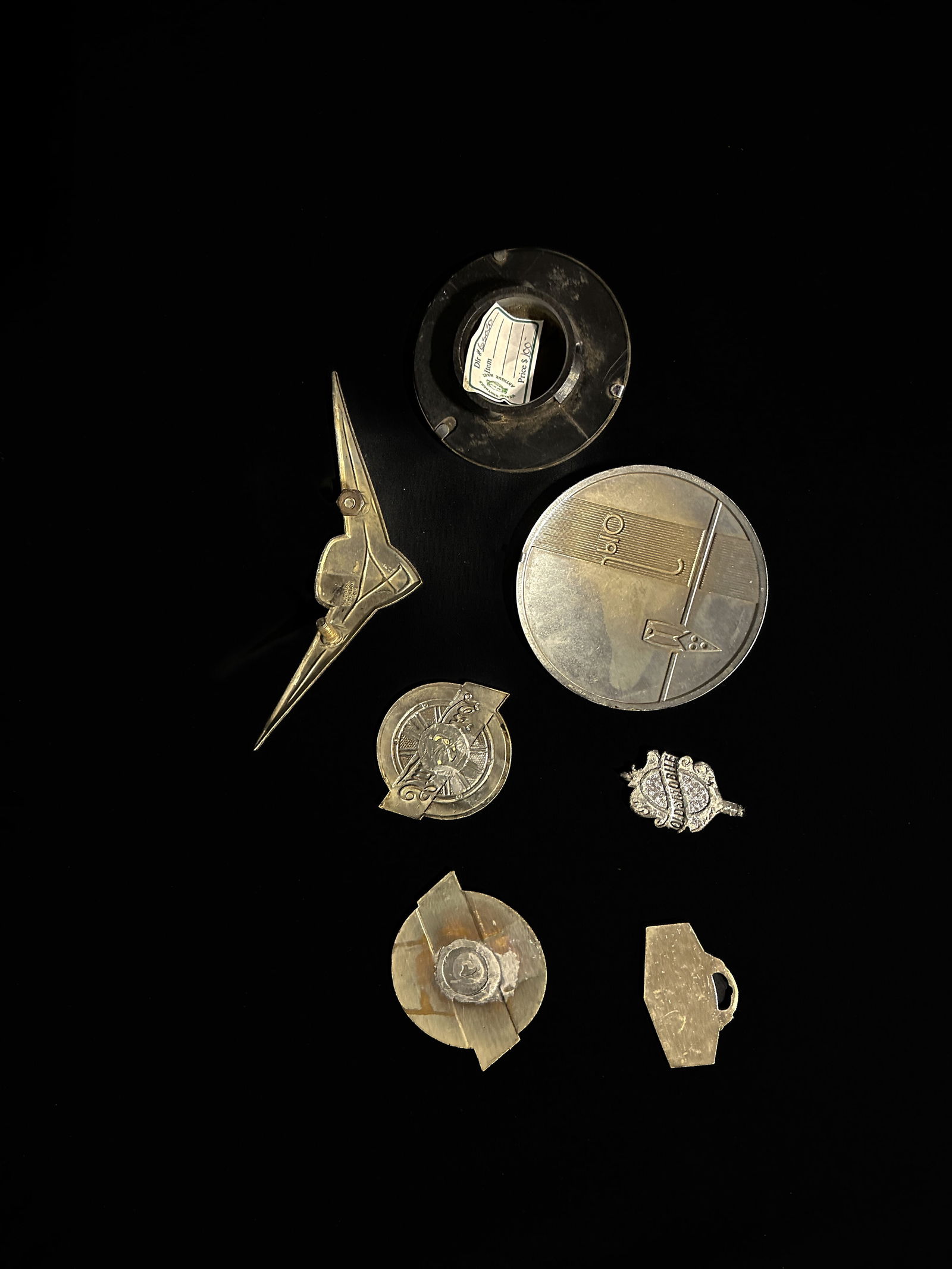 Oldsmobile Studebaker radiator emblem sign badge (1 of 2)