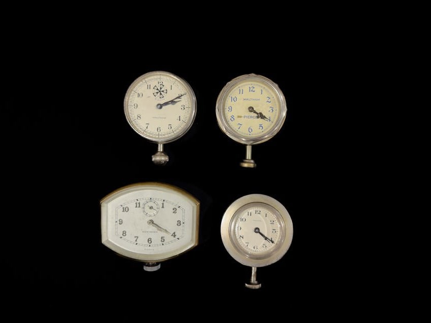 Pierce Arrow Waltham clock Military stop watch New Haven time piece (1 of 2)