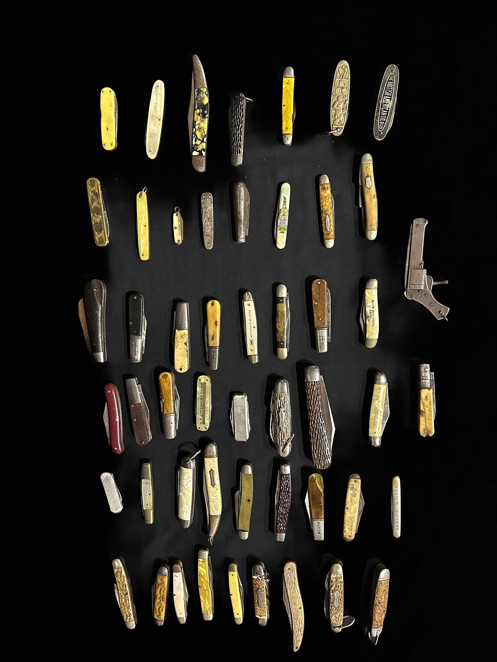 Russell GM Detroit Diesel barlow Remington Kamp King Camillus Fish Knife Schlieper knife knives (1 of 2)