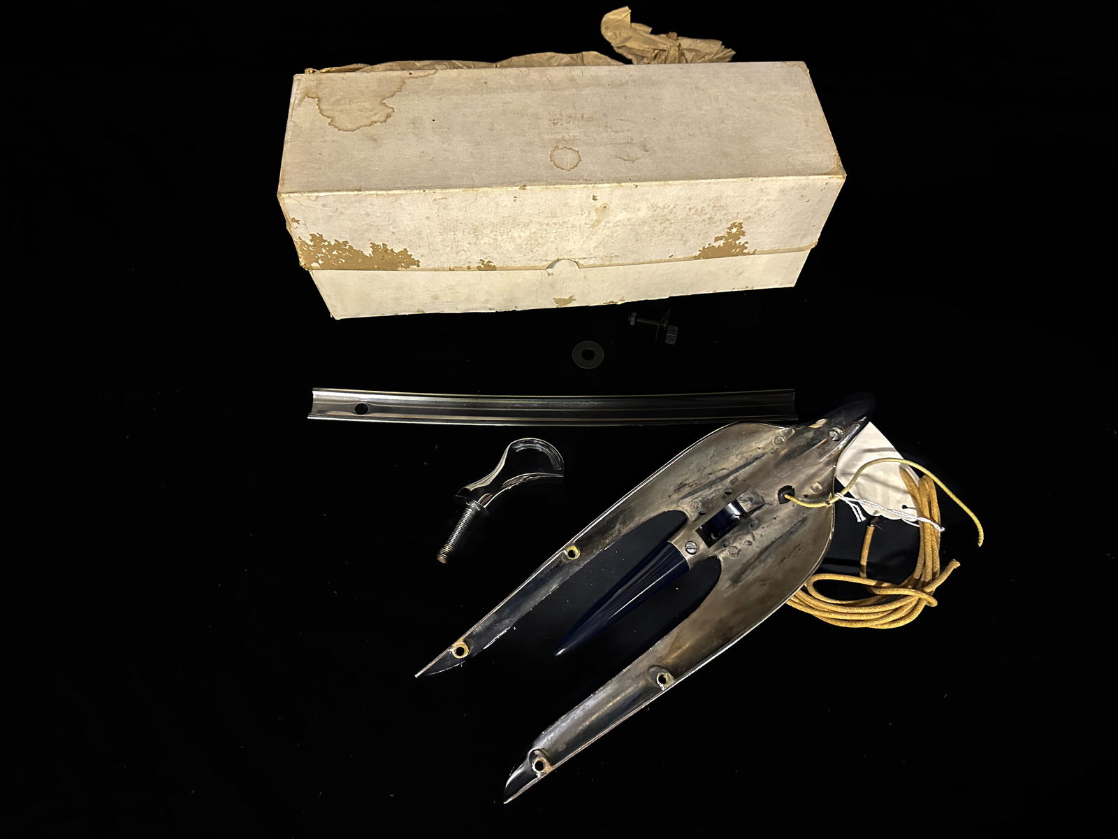 1950 Chevrolet Chevy Chrome with blue torpedo Dart Enco hood ornament (1 of 2)