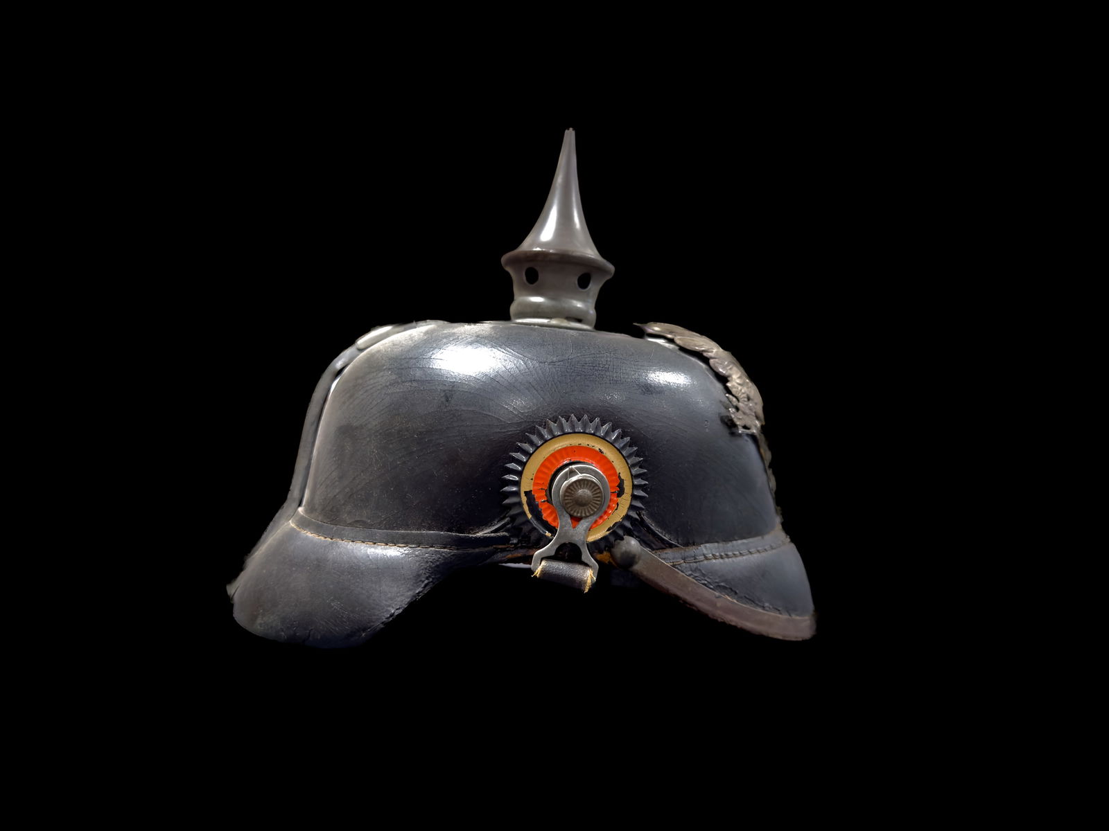 World War I WWI German military war helmet (1 of 5)