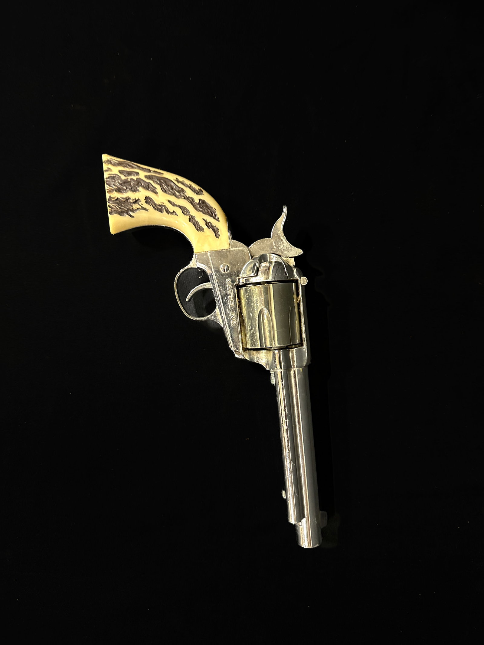 Mattel Inc Shootin Shell cap gun: Mattel Shootin Shell cap gun. PLEASE NOTE, THERE IS ONLY ONE WAY TO PAY FOR ONLINE ITEMS IN THIS AUCTION WHICH IS THROUGH LIVE AUCTIONEERS. THIS IS THE MOST SECURE METHOD OF PAYMENT. MAKE SURE YOUR LI