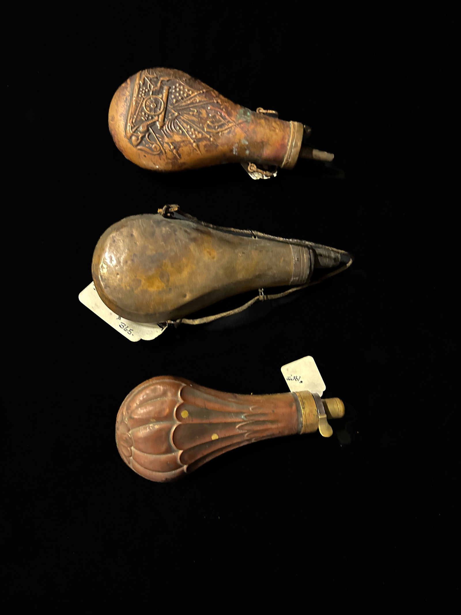 Colt Design cannon and flags powder horn, Embossed dog pheasant w/ double mounts draped motif flask (1 of 2)
