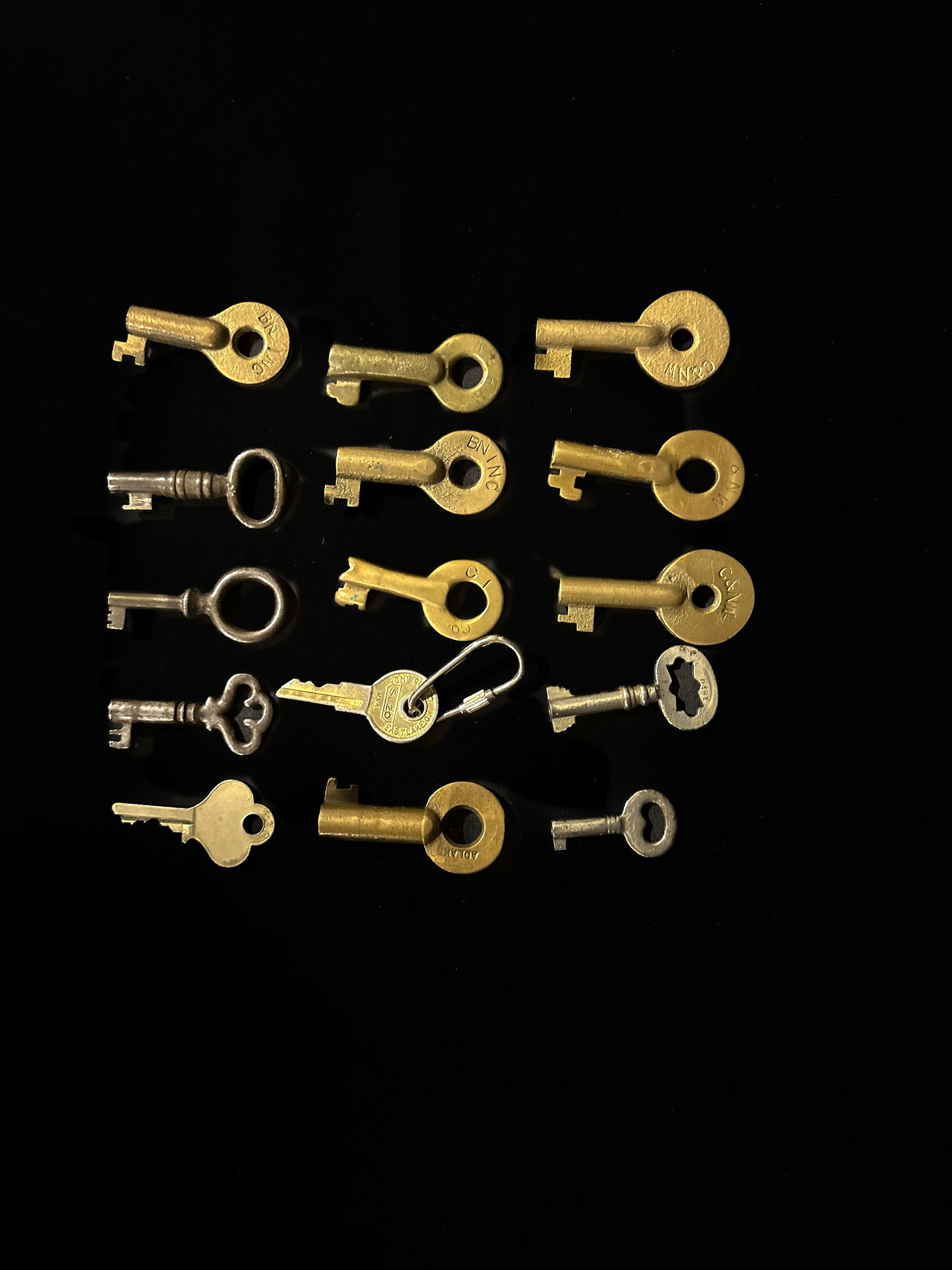 Lot of key lock keys from Adlake ICRR NPRR (1 of 2)