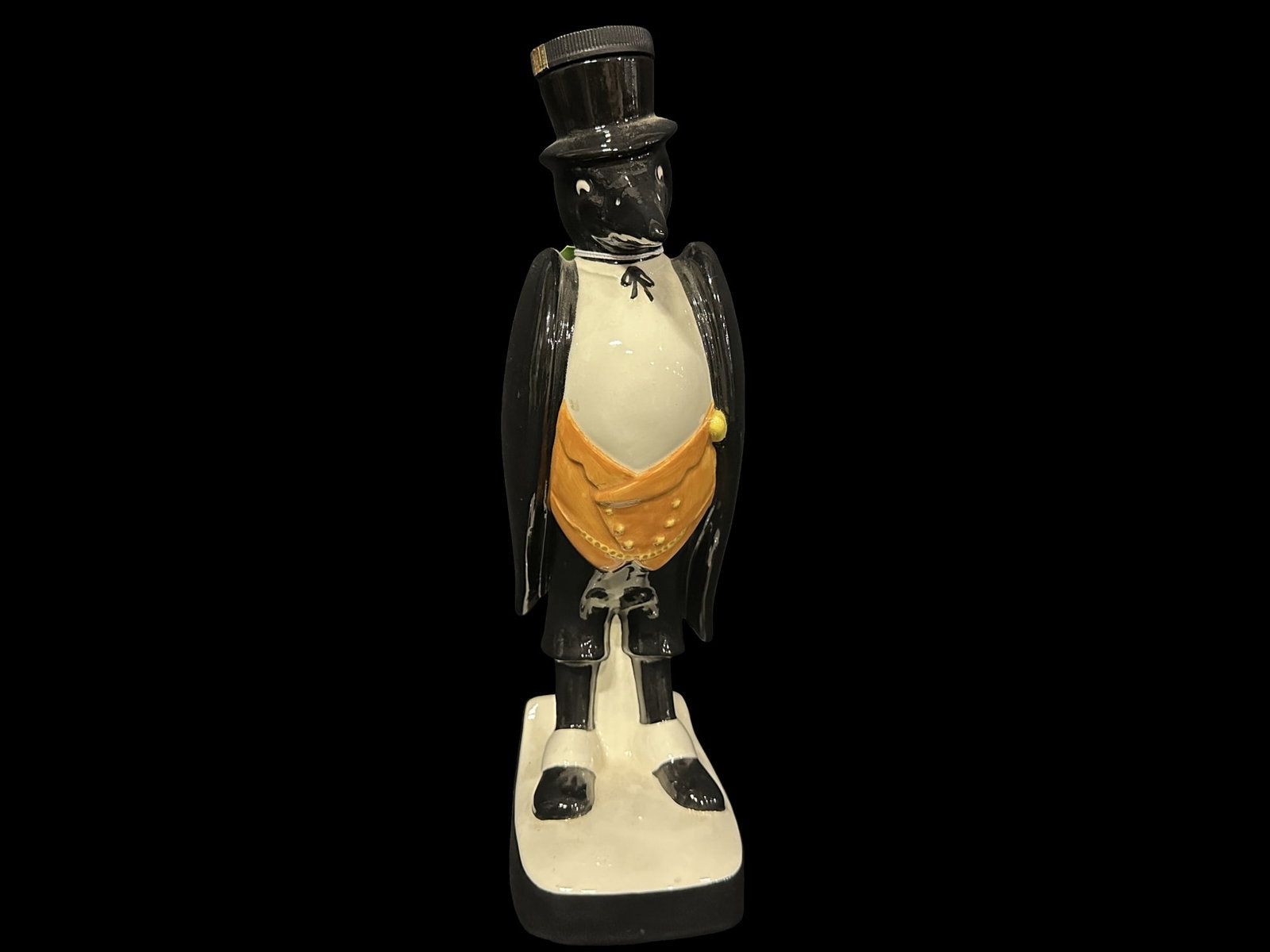 Empty Old Crow decanter: Empty old crow decanter. PLEASE NOTE, THERE IS ONLY ONE WAY TO PAY FOR ONLINE ITEMS IN THIS AUCTION WHICH IS THROUGH LIVE AUCTIONEERS. THIS IS THE MOST SECURE METHOD OF PAYMENT. MAKE SURE YOUR LIVE AU