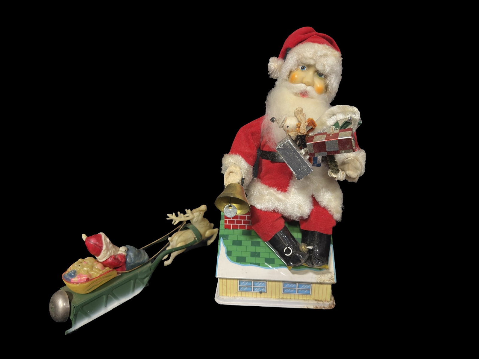 1960 Noel Decorations battery powered Santa. Ringing bell Santa toy and mini Santa: 1960 Noel worked when batteries were put in, had to hold the switch to on to keep it going. Santa ringing push toy and miniature Santa. PLEASE NOTE, THERE IS ONLY ONE WAY TO PAY FOR ONLINE ITEMS IN TH