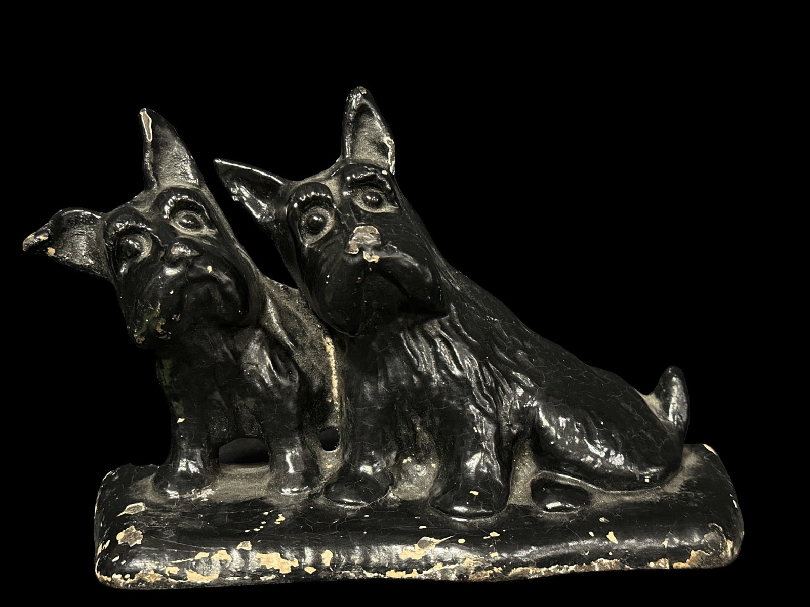 Twin Scottie terrier dogs cast iron doorstop: Heavy cast iron door stop. PLEASE NOTE, THERE IS ONLY ONE WAY TO PAY FOR ONLINE ITEMS IN THIS AUCTION WHICH IS THROUGH LIVE AUCTIONEERS. THIS IS THE MOST SECURE METHOD OF PAYMENT. MAKE SURE YOUR LIVE 