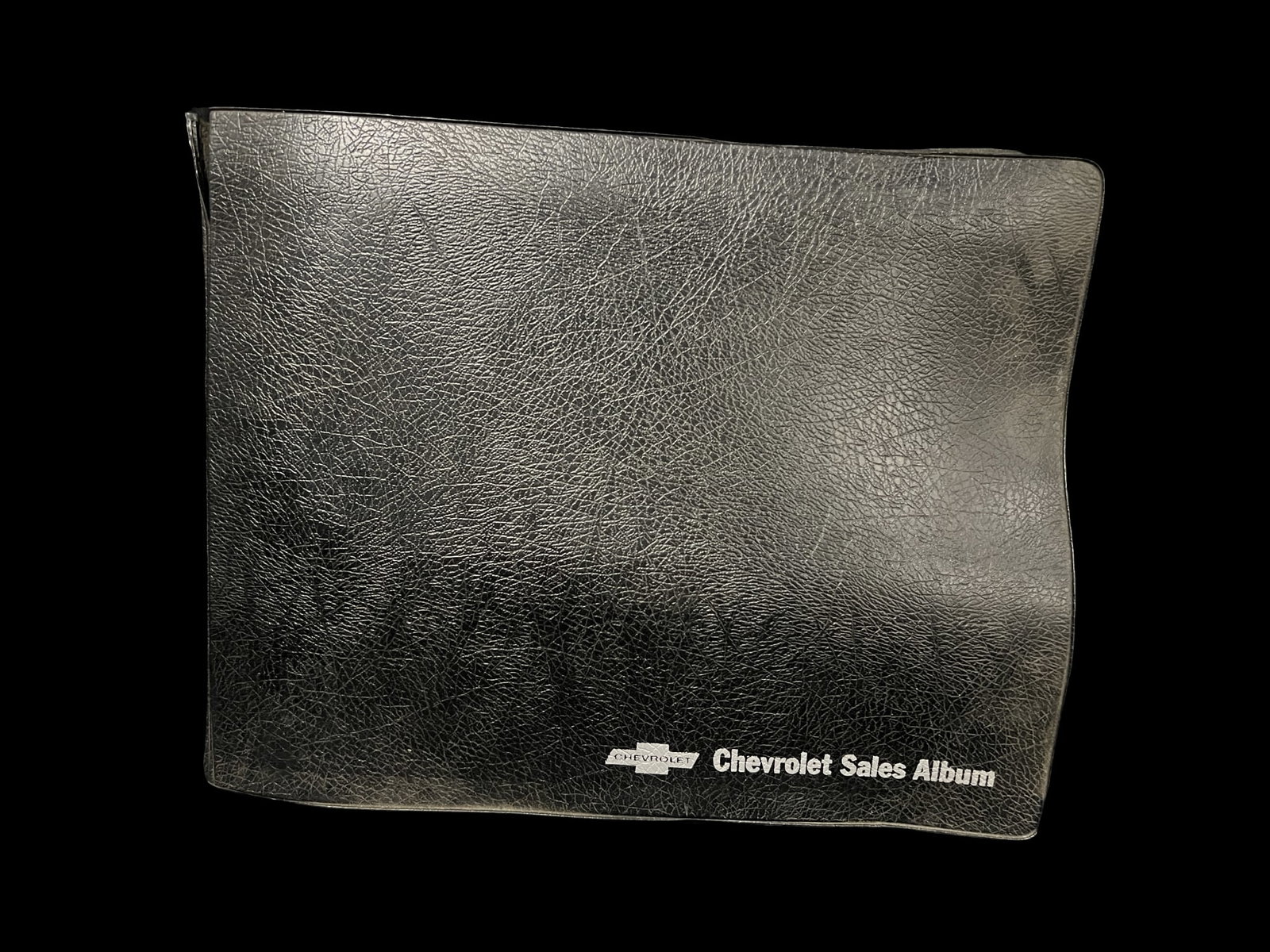 Original 1970 Chevrolet impala Corvette Camaro dealer sales showroom album data book: Dealer sales and promo book in good condition. No water damage. PLEASE NOTE, THERE IS ONLY ONE WAY TO PAY FOR ONLINE ITEMS IN THIS AUCTION WHICH IS THROUGH LIVE AUCTIONEERS. THIS IS THE MOST SECURE ME