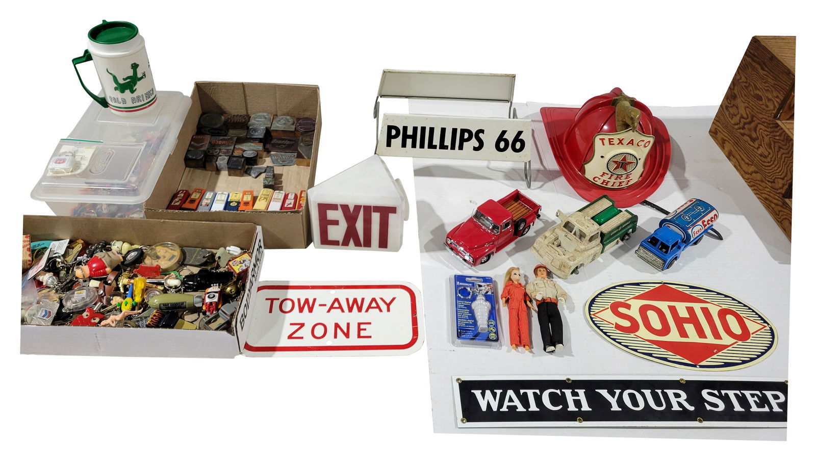 Phillips 66 Tire Stand, Texaco Fire Chief Helmet and Misc. Lot (1 of 8)