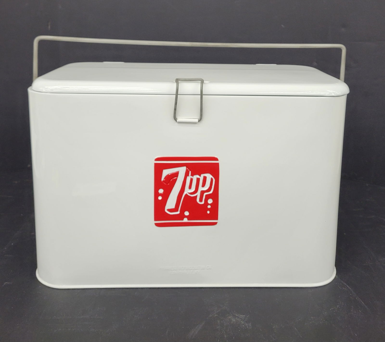 Restored 7Up Embossed Cooler (1 of 3)