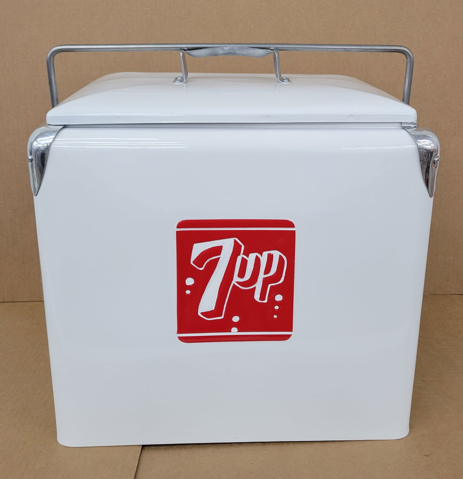 Restored 7Up Embossed Cooler (1 of 5)