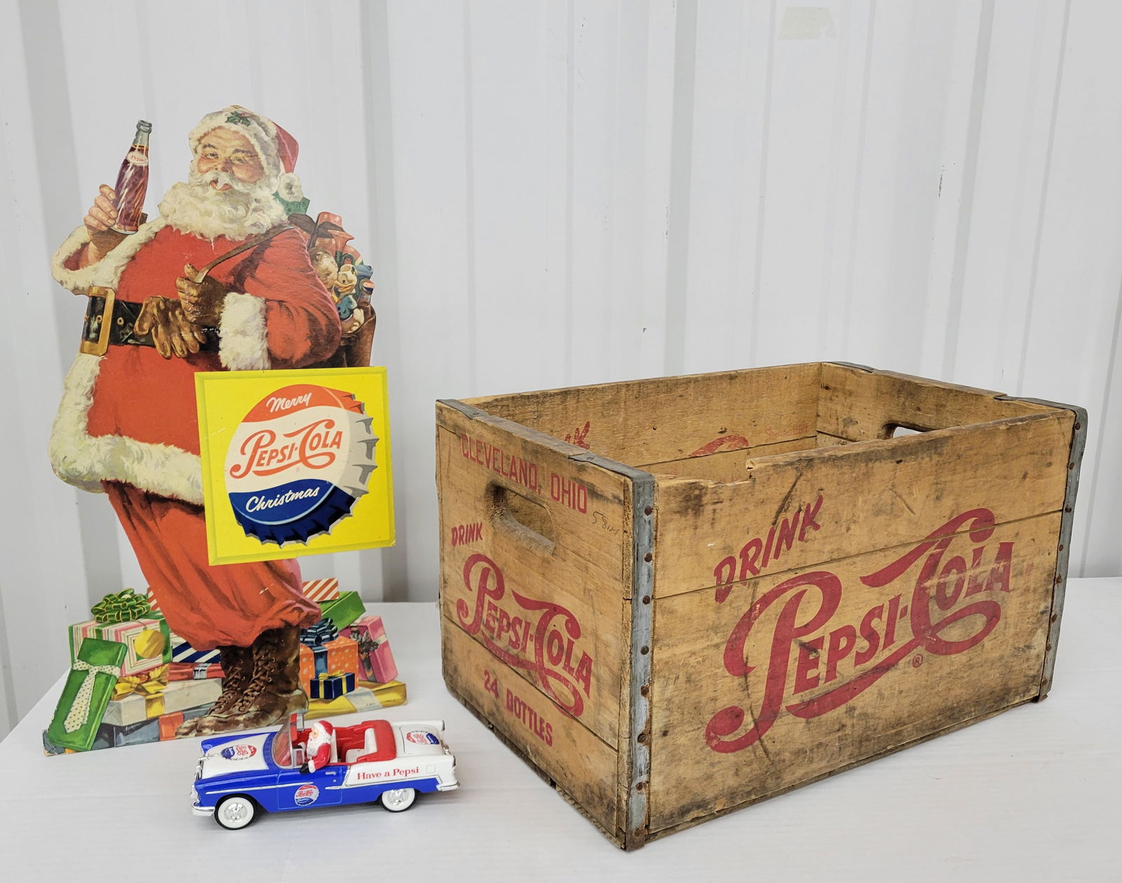 Pepsi Cola Santa easel back,  wood crate, and die cast  Santa Pepsi  car (1 of 6)