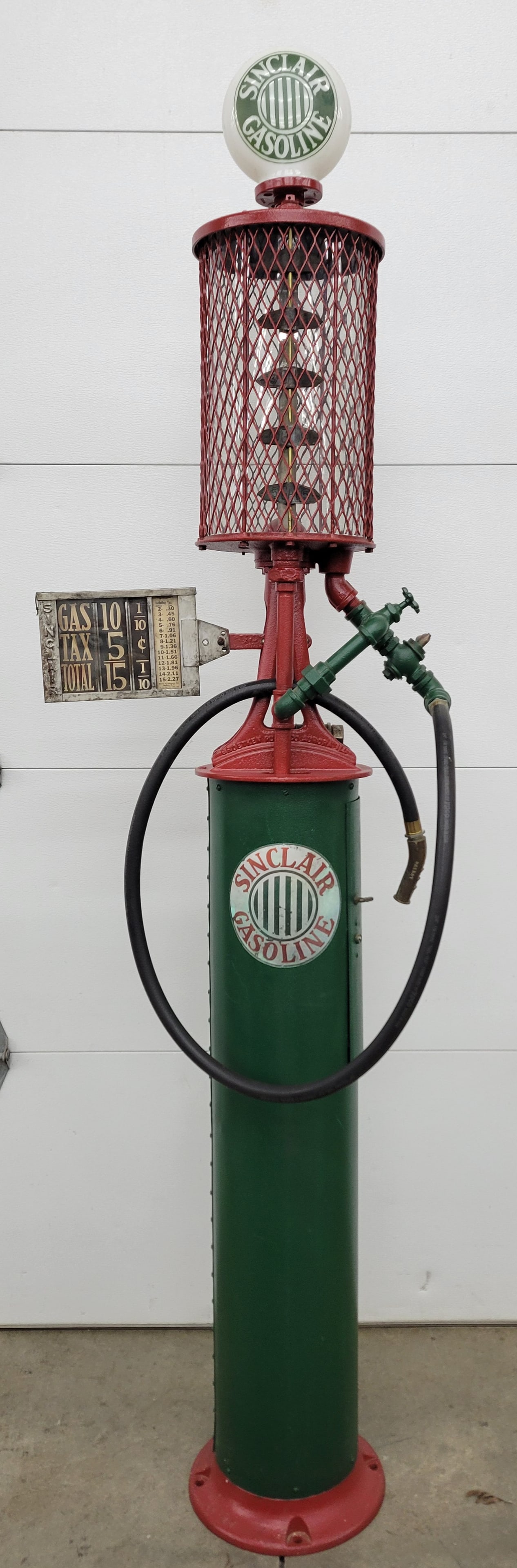 Groetken 5 Gallon Visible Gas Pump Restored Sinclair Gasoline (1 of 6)