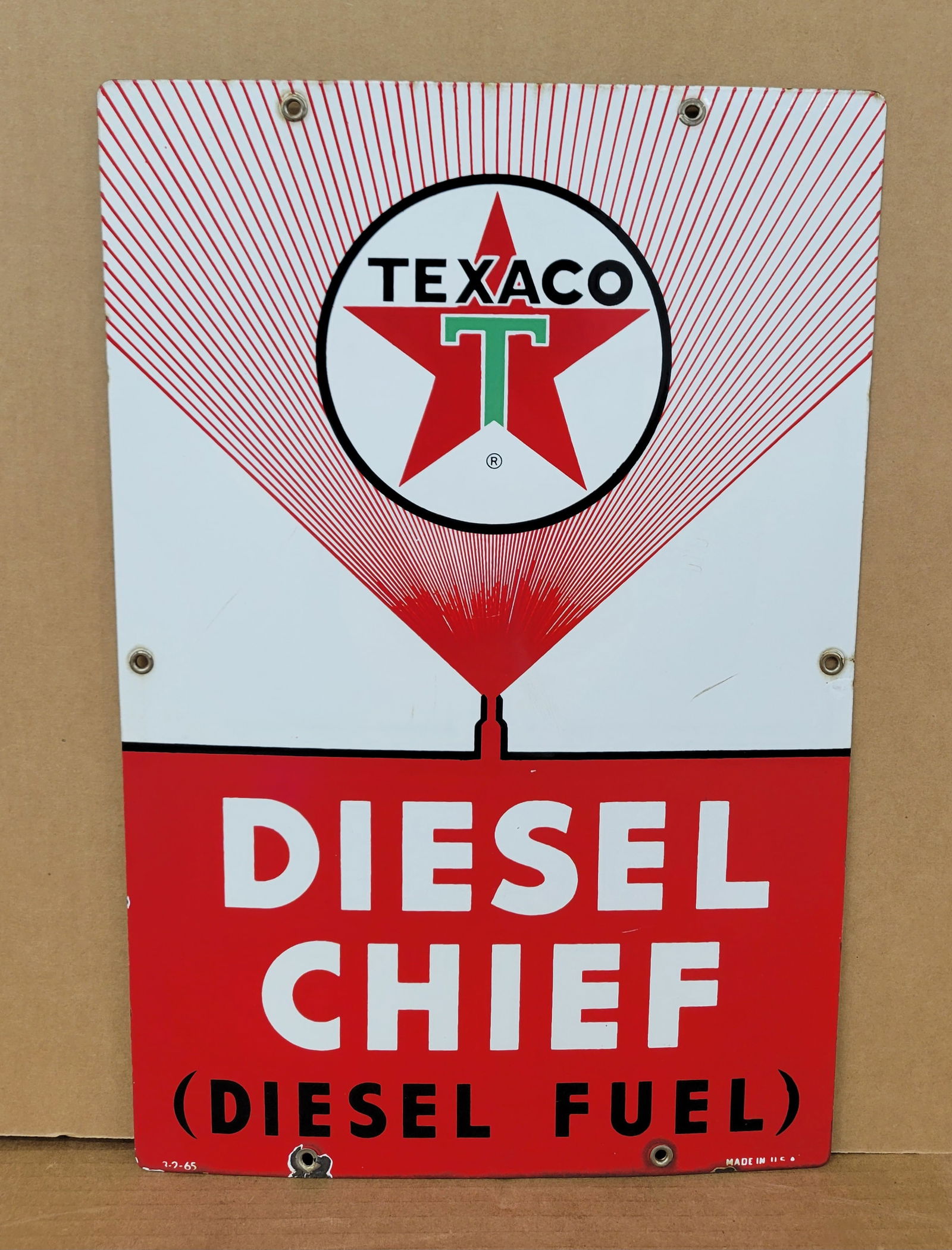 1965 Texaco Diesel Chief Porcelain Pump Plate Sign (1 of 2)