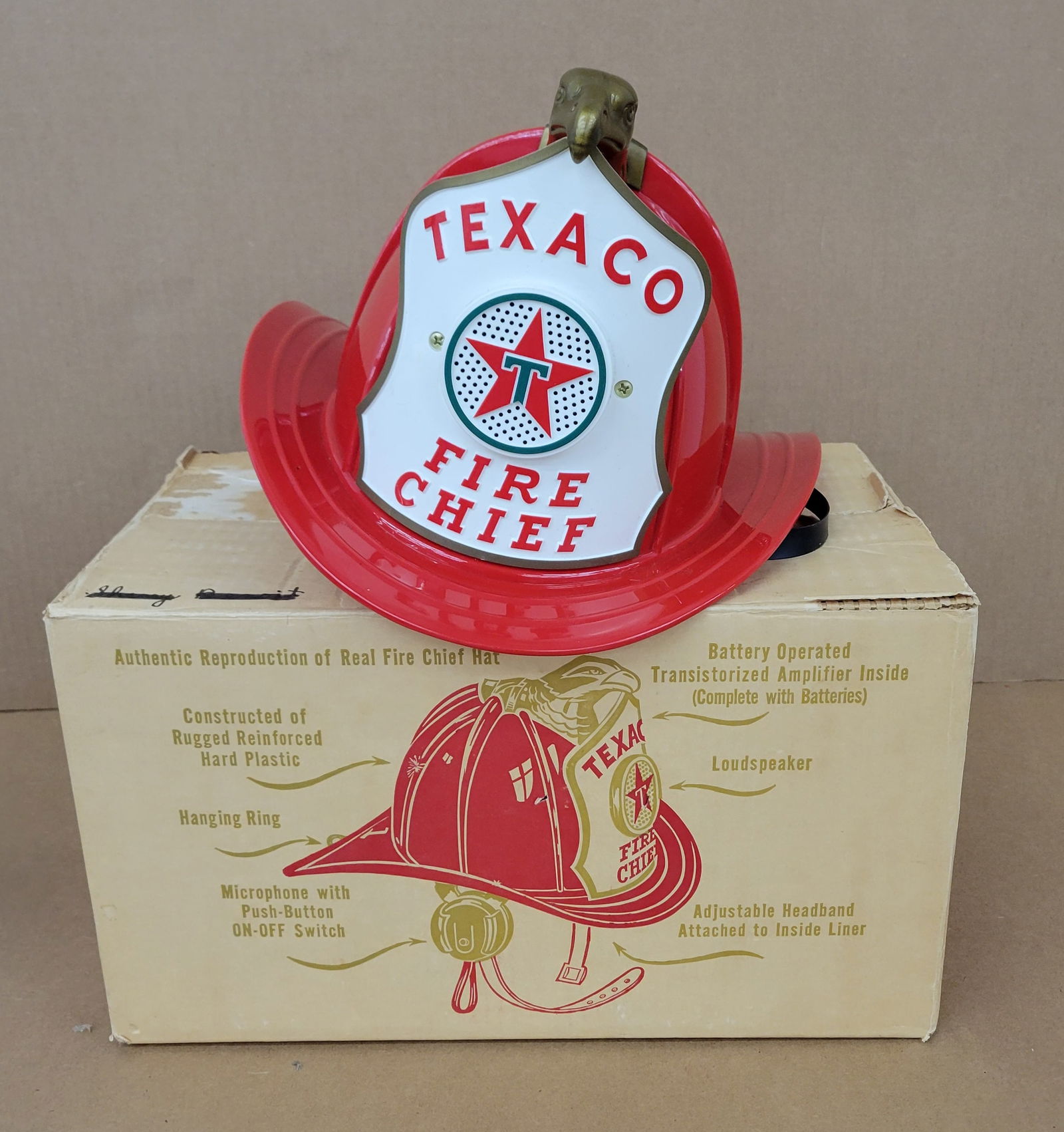 Texaco Fire Chief Helmet NOS (1 of 5)