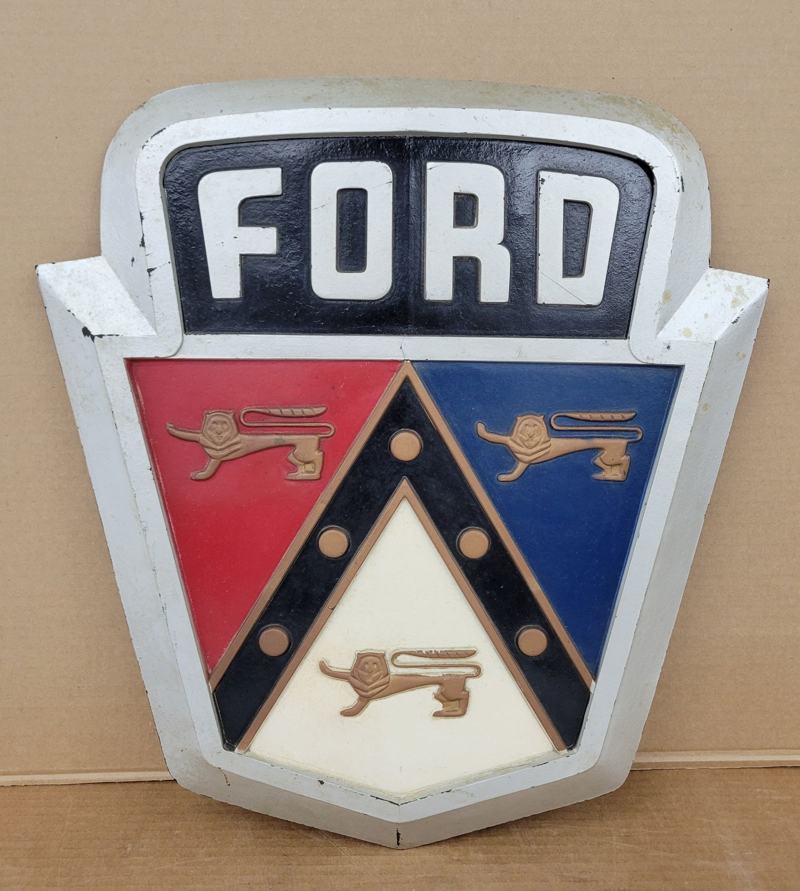 Ford 3D Crest Sign TAC (1 of 3)