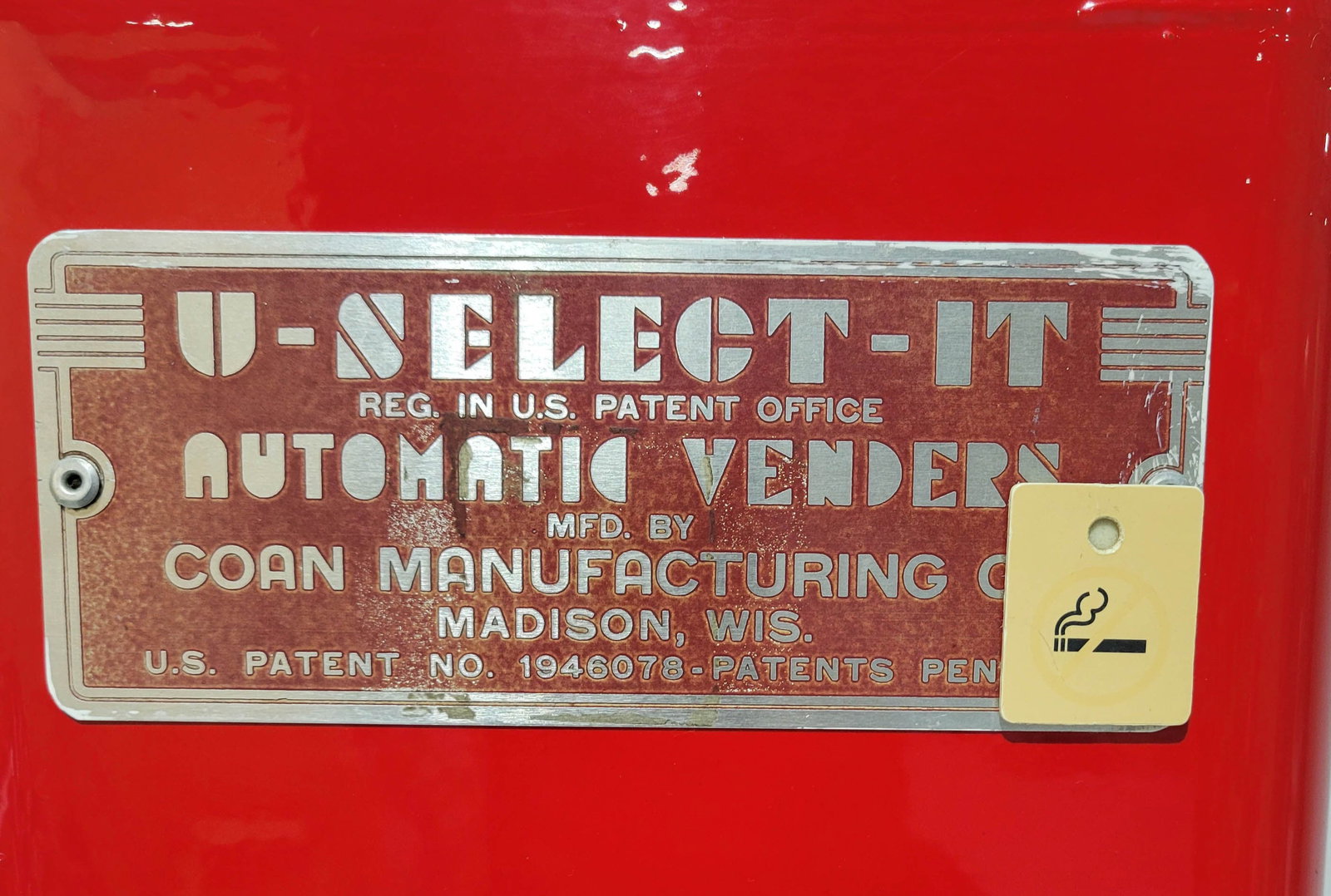 U Select It Coin 25 Cent Operated Cigarette Machine Restored - 3