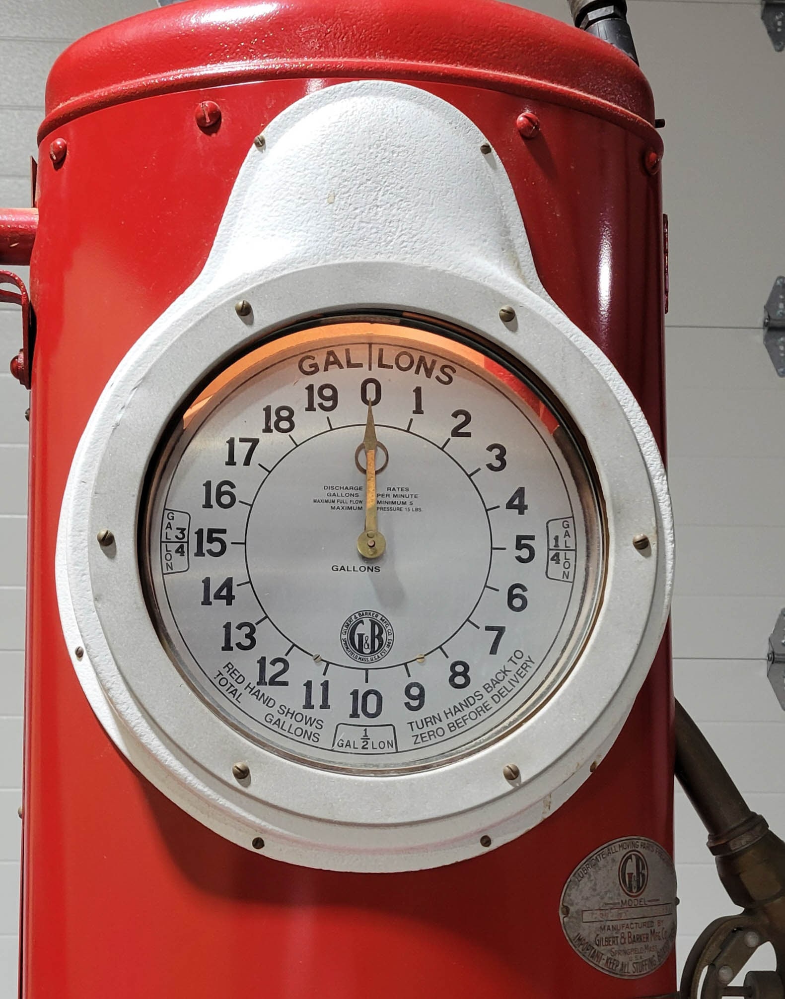 Gilbert & Barker G&B Model 665 Clockface Gas Pump - 3