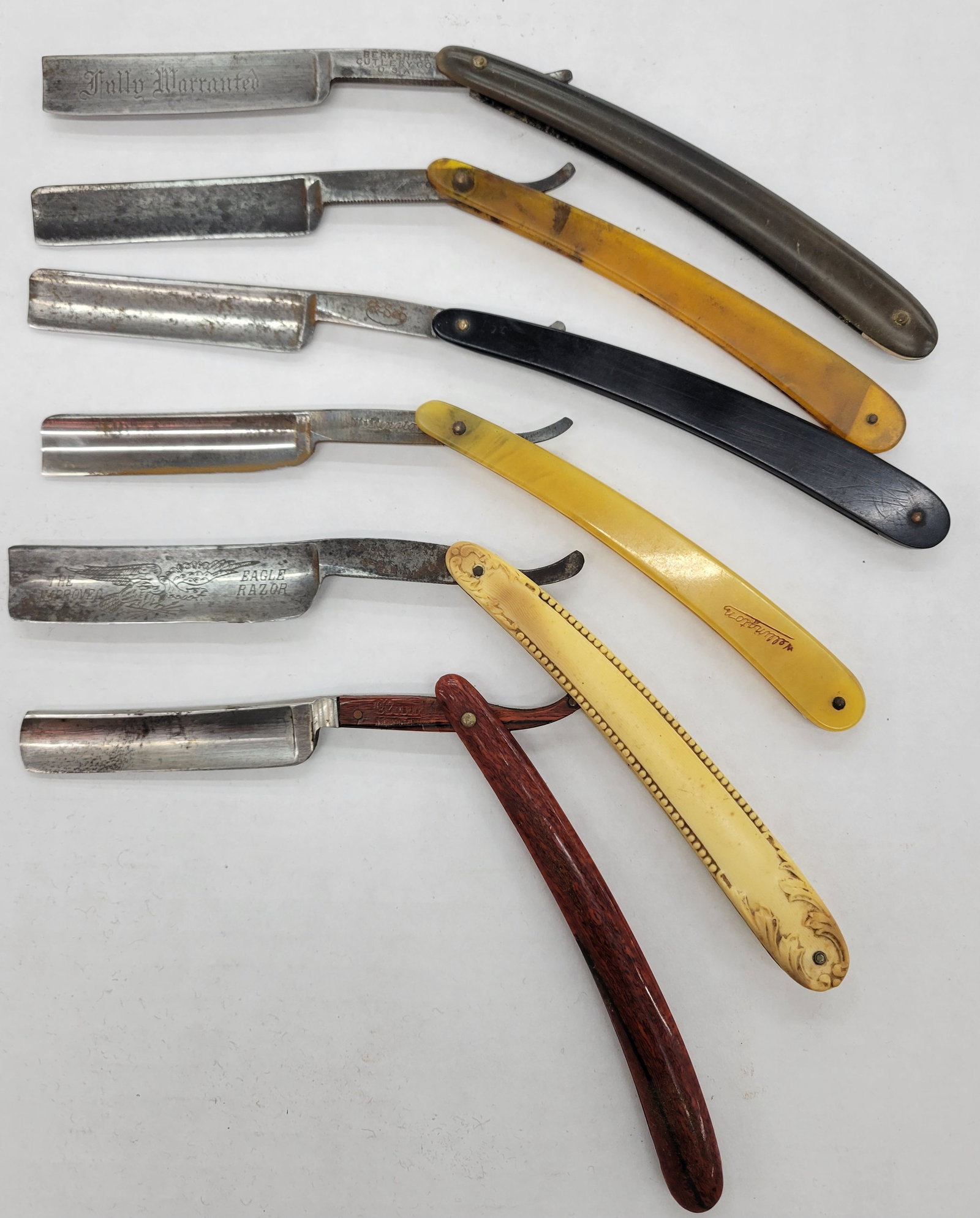 Countertop Straight Razor Display Case - 6