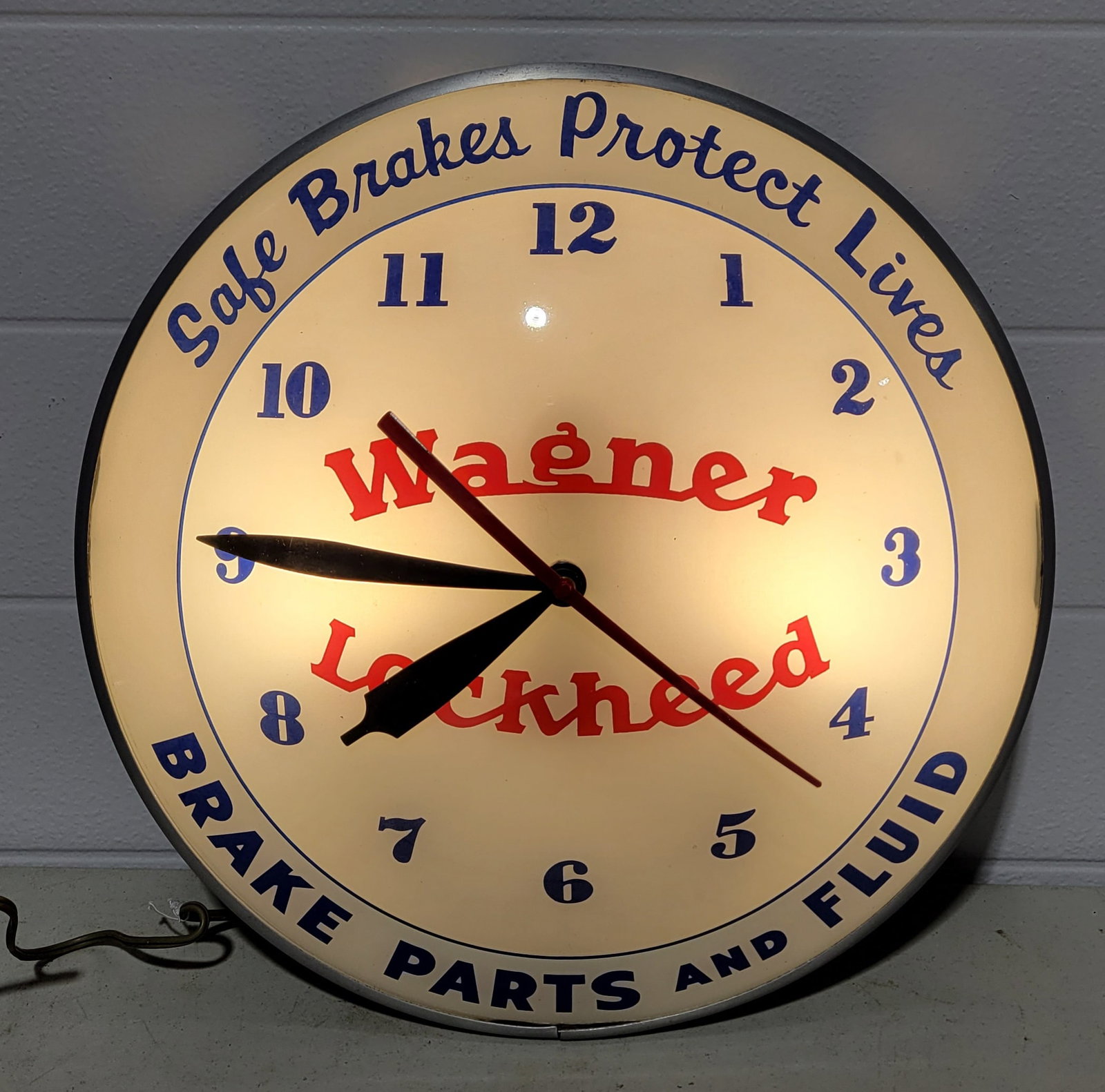 Wagner Lockheed Double Bubble Light Up Advertising Clock - 2