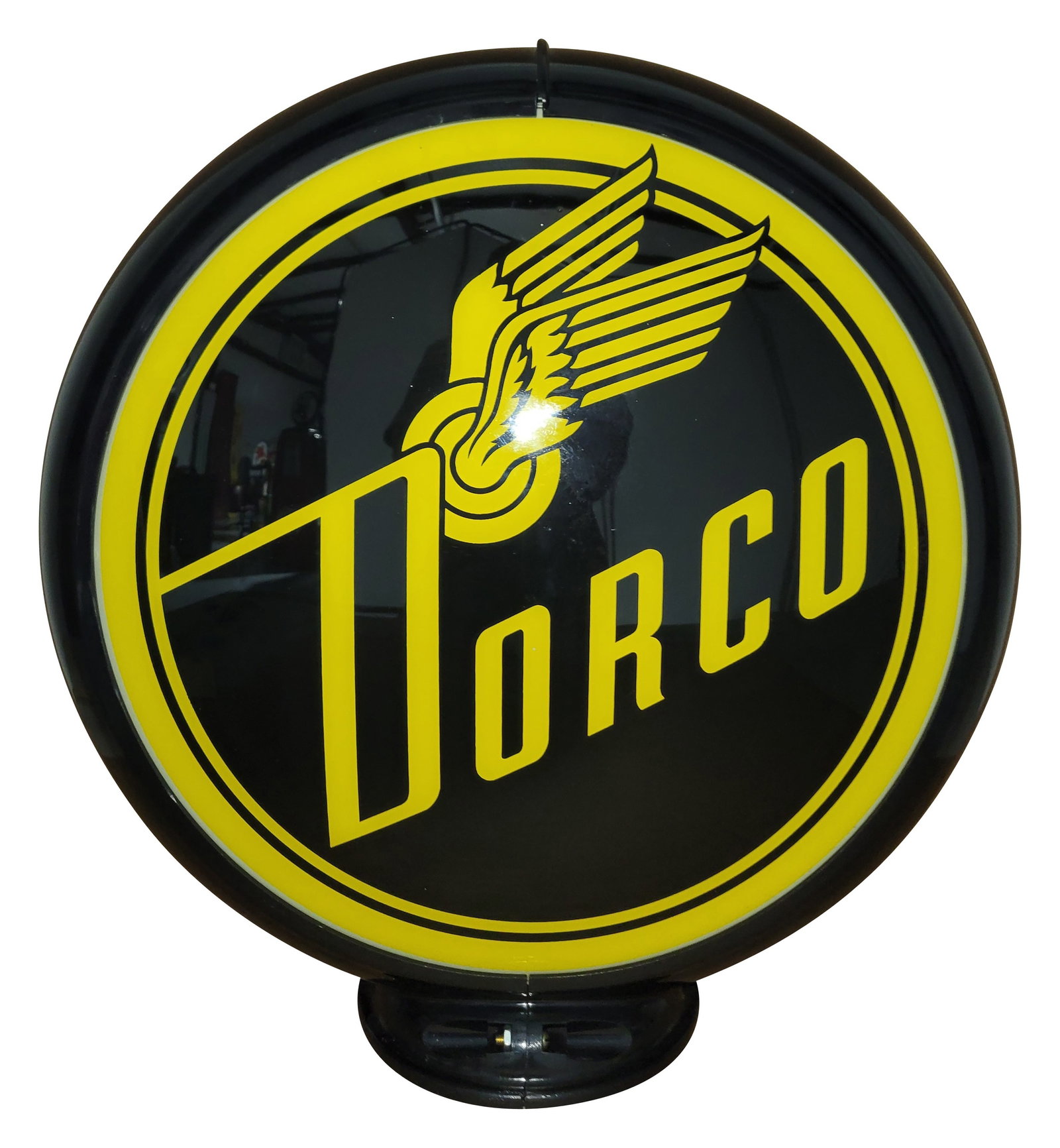 Dorco Gasoline Single 13.5" Lens w/ Capco Body: Single 13.5" lens mounted in a black capco body. The lens has excellent color with a clean field with minor areas of faint cloudiness in the left outer field. The body is in excellent condition. Overa