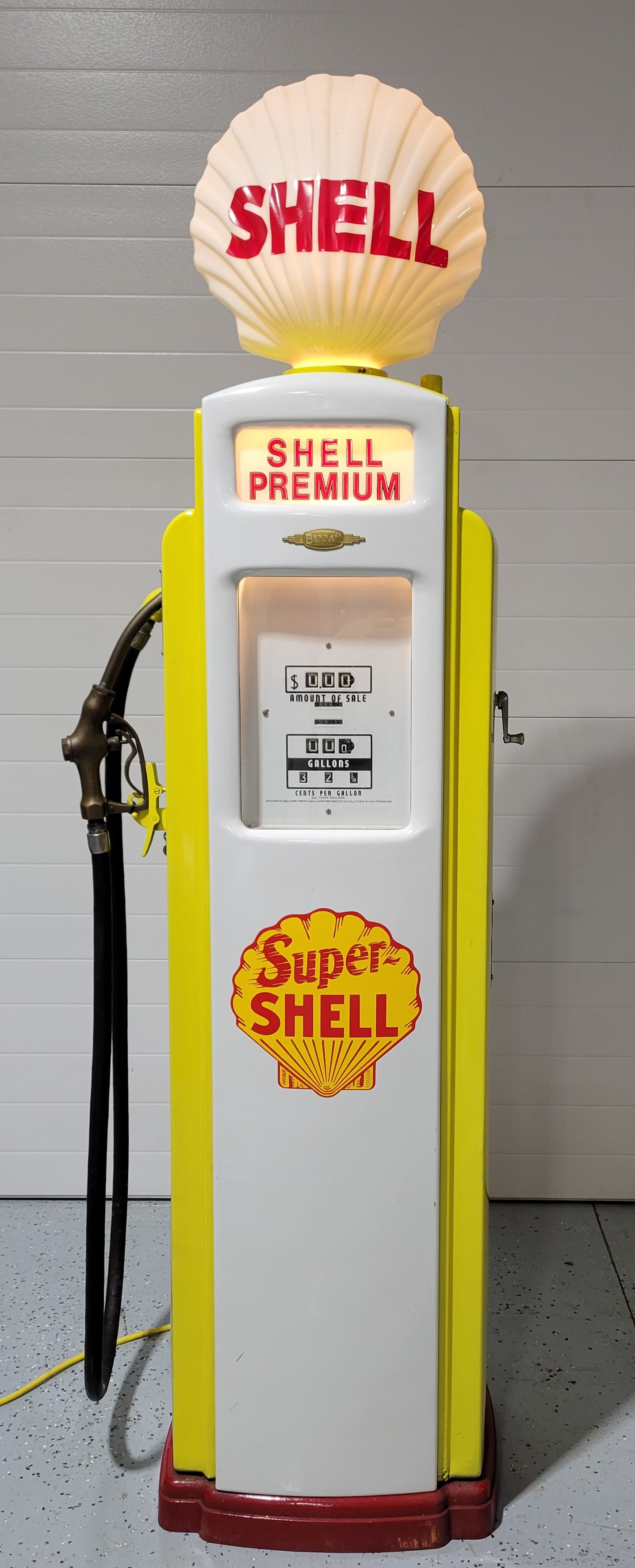 Bennett Computing Gas pump Super Shell Restored - 2