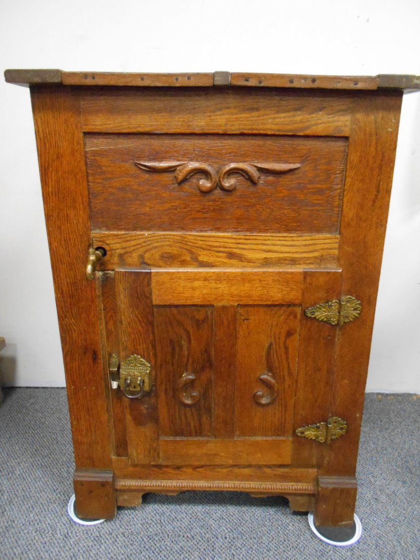Nice Small Early Oak Ice Box with Water Spigot