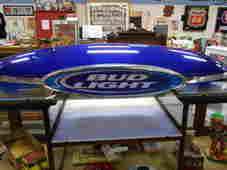 110: Bud Light Bottle Pool Table Light - Jan 12, 2013 | Meissner's