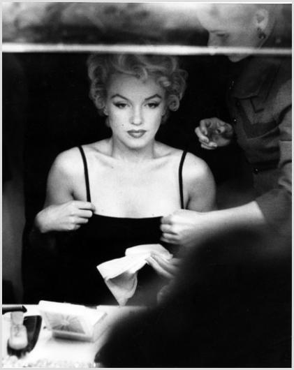Marilyn Monroe Photos by Sam Shaw B&W Box Set #1: This highly desirable box set contains five (5) black and white images of Marilyn Monroe taken by Sam Shaw during her New York years, 1954-1957. Shaw was a close friend of Marilyn's and was able to ca