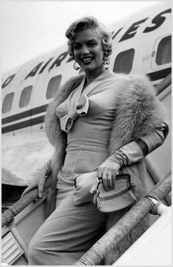 Marilyn Monroe Photos by Sam Shaw B&W Box Set #3: This highly desirable box set contains five (5) black and white images of Marilyn Monroe taken by Sam Shaw during her New York years, 1954-1957. Shaw was a close friend of Marilyn's and was able to ca