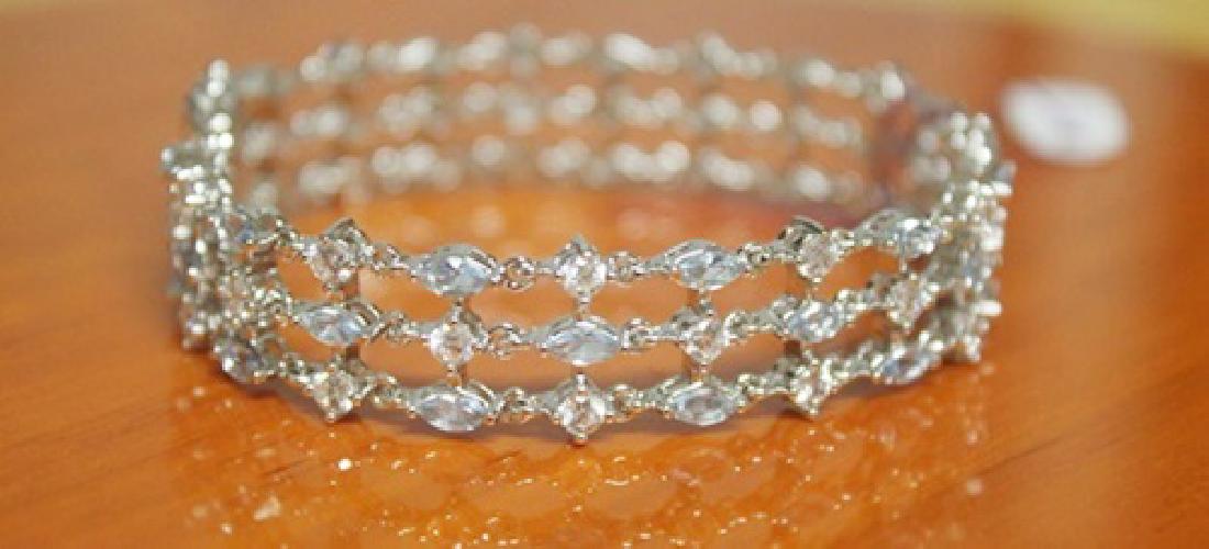 Beautiful Bracelet with Topaz and Sapphire (1 of 1)