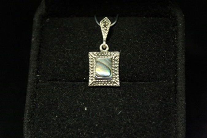 Fine Abalone Silver Pendant (299D): Fine Abalone Silver Pendant; twt approx. .50ct., size approx. 1/2 in.