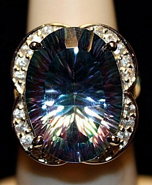 Fancy Lab Alexandrite Sterling Silver Ring. (265L): Fancy Lab Alexandrite Sterling Silver Ring. (265L) Gemstones twt approx. 16cts.