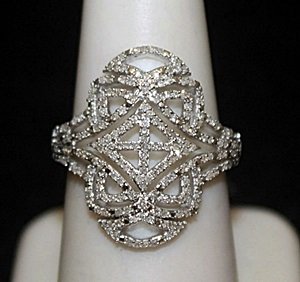 Beautiful Silver Antique Style Ring with Cluster: Beautiful Silver Antique Style Ring with Cluster Diamonds (151I) twt approx. 1.07cts VS1 color G-I.