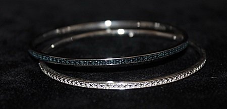 Gorgeous Silver Double Bangles with Lab Alexandrites &: Gorgeous Silver Double Bangles with Lab Alexandrites & Diamonds (162I) twt approx. 3cts.