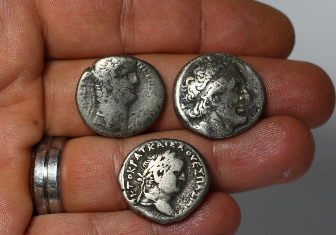 3 Ancient Greek & Roman Silver Coins Tetradrachm: 3 Ancient Greek & Roman Silver Coins Tetradrachm. Material: Silver Category: Greek / Roman Art Condition: Excellent. Selling antiquities and ancient art, B