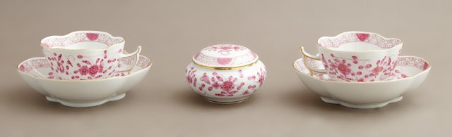 Five Pieces of Meissen Porcelain, 20th c., consisting (1 of 1)