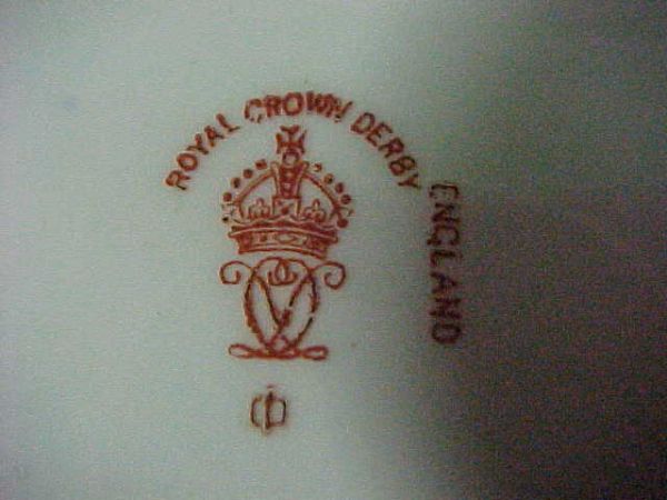 Royal Crown Derby tray w/gold trim - 3