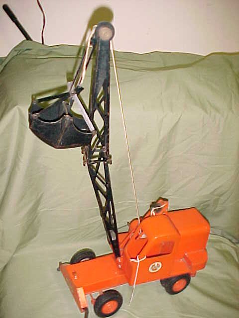 Model Toys Unit crane original conditon.